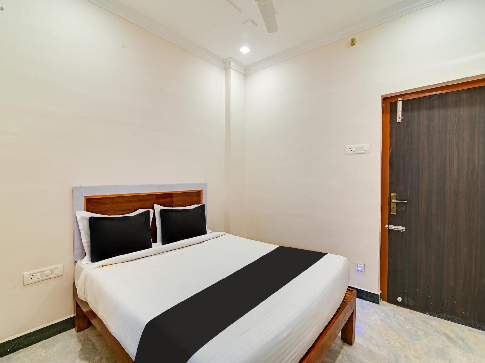 Hotel O Rj Royal Inn Vellore Dış mekan fotoğraf