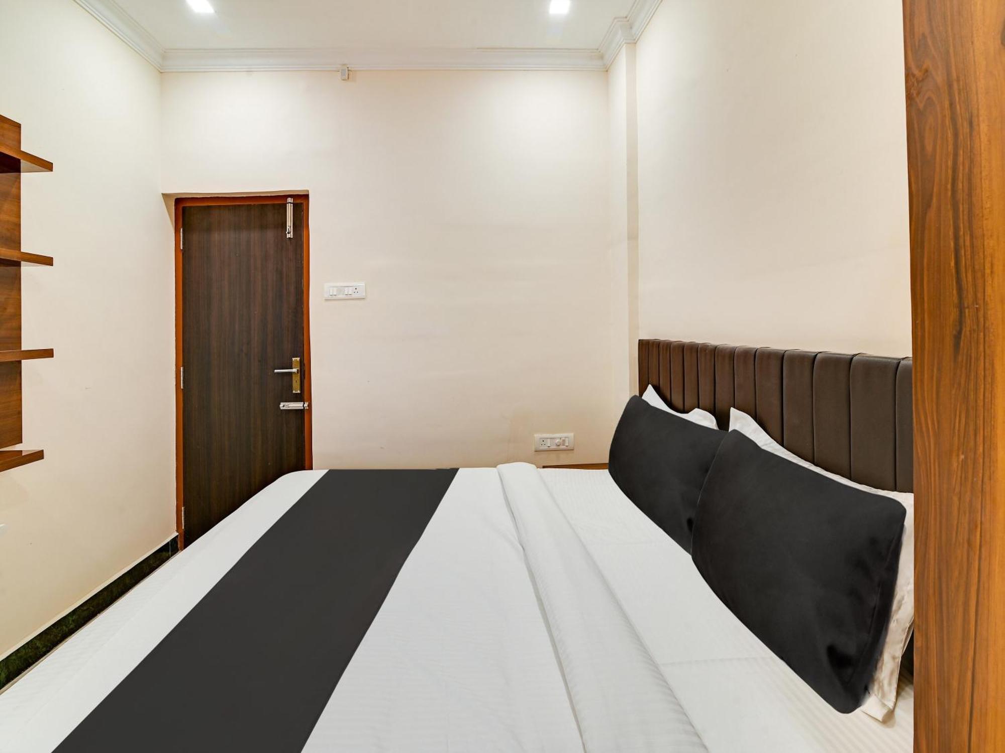 Hotel O Rj Royal Inn Vellore Dış mekan fotoğraf