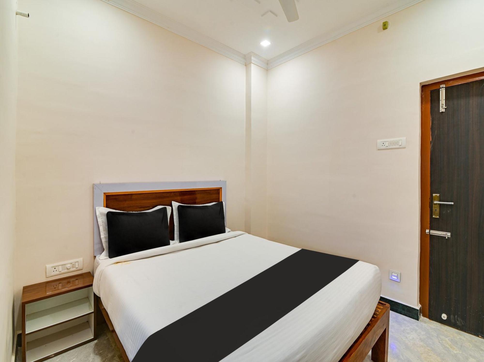 Hotel O Rj Royal Inn Vellore Dış mekan fotoğraf